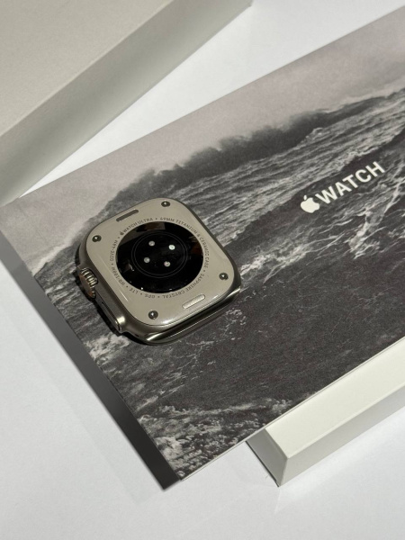 Apple Watch Ultra 2 (2024) 49mm Natural Titanium Case with Natural Titanium Milanese Loop - Medium (GPS + Cellular) (Активированные)