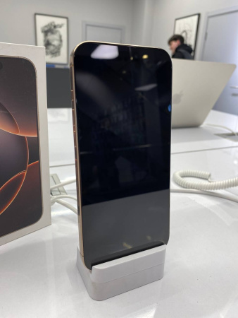 Смартфон Apple iPhone 16 Pro Max 1TB Desert Titanium Б/У