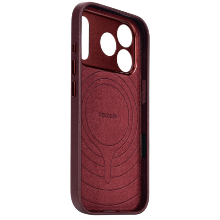 Защитный чехол Decoded Leather MagSafe Case для iPhone 17 Pro Max Dark Ruby