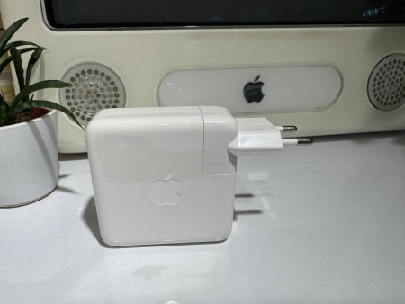 Apple USB-C Power Adapter 70W Б/У Apple USB-C Power Adapter 70W Б/У