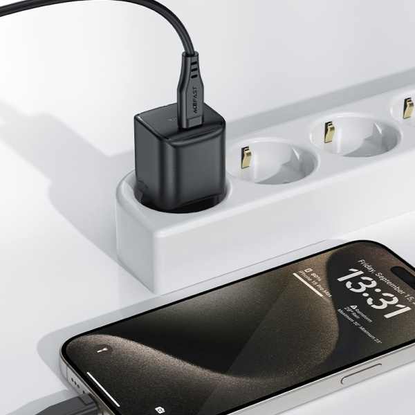 Сетевое зарядное устройство ACEFAST A73 mini PD20W GaN USB-C с кабелем USB-C-USB-C White