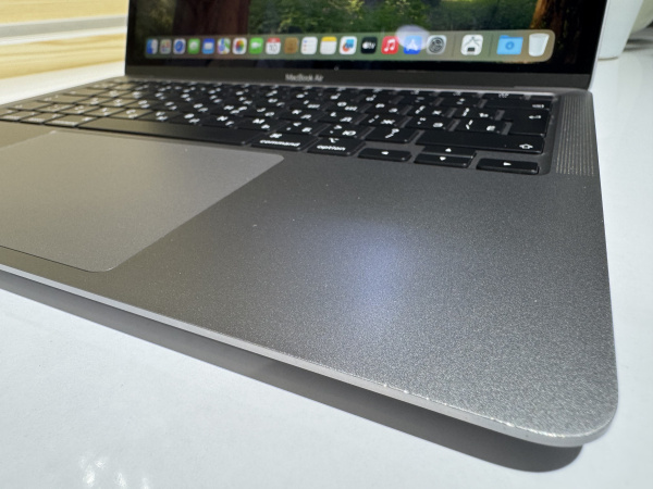 Apple MacBook Air 13 M1 (8-core CPU / 7-core GPU) / RAM 16GB / SSD 256GB Space Gray Б/У