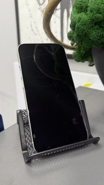 Apple iPhone 15 Pro 128GB White Titanium Б/У