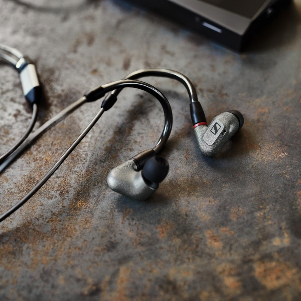 Наушники Sennheiser IE 600 In-Ear Headphones Silver