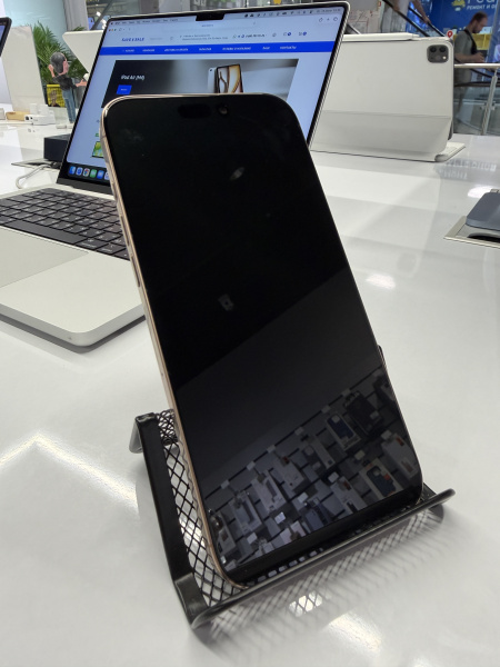 Apple iPhone 16 Pro Max 256GB Desert Titanium Б/У