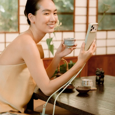 Защитный чехол Coehl Strap Merelle (MagSafe) для iPhone 17 Pro Lint Green