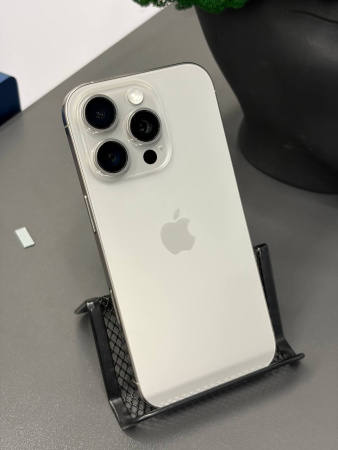 Apple iPhone 16 Pro 128GB Natural Titanium Б/У
