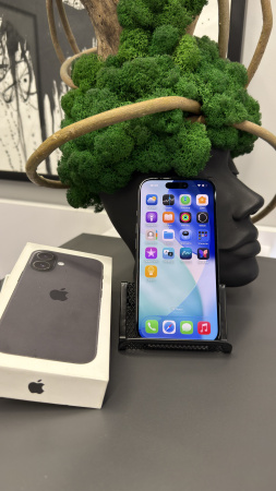 Apple iPhone 16 256GB Black Б/У