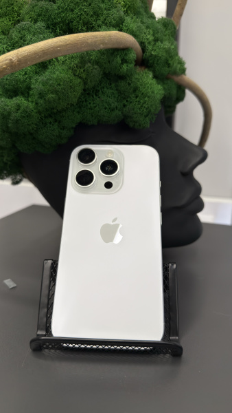 Apple iPhone 16 Pro 128GB White Titanium Б/У