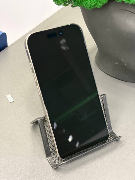 Apple iPhone 16 Pro 128GB Natural Titanium Б/У