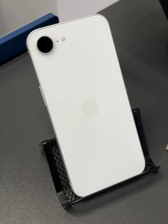 Apple iPhone 16e 128GB White Б/у