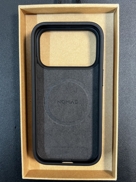 Защитный чехол Nomad Modern Leather case для iPhone 17 Pro English Tan (Уцененный)