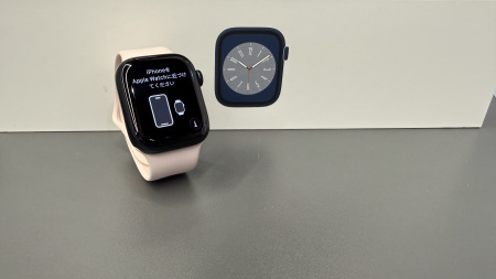 Apple Watch Series 8 41mm Midnight Aluminum Case with Light Pink Sport Band (размер S/M) Б/У