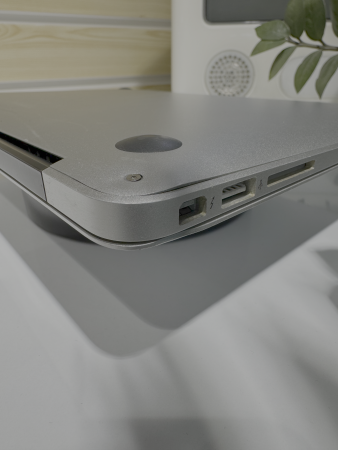 Apple MacBook Air 13 (2015) Core i5 1,6 ГГц, 8 ГБ, 256 ГБ Б/у MMGG2LL/A