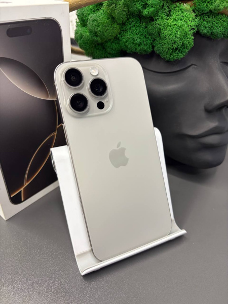 Apple iPhone 16 Pro Max 256GB Natural Titanium Б/У