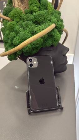 Apple iPhone 11 64GB Black Б/У