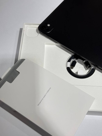 Apple iPad Pro 13 (2024) M4 Wi-Fi 2TB Nano-texture glass Space Black (Активированный)