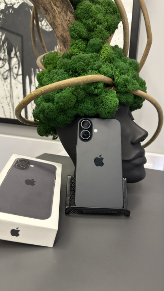 Apple iPhone 16 256GB Black Б/У