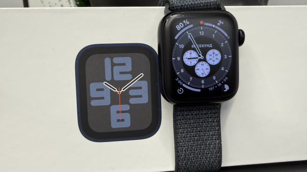 Apple Watch SE (2024) 40mm Midnight Aluminum Case with Ink Sport Loop (GPS) Б/У