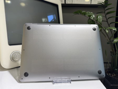 Apple MacBook Air 13 M1 (8-core CPU / 7-core GPU) / RAM 16GB / SSD 256GB Space Gray Б/У