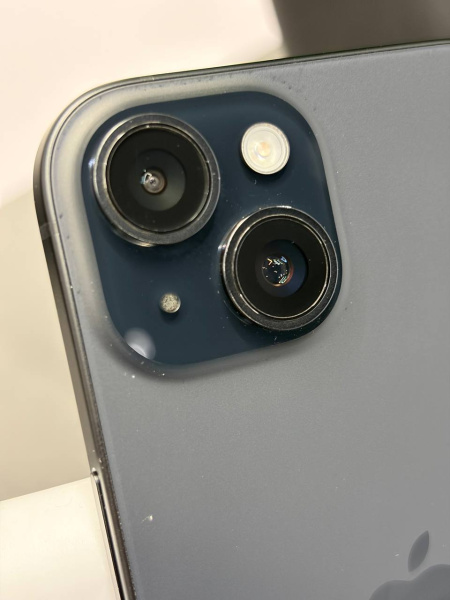 Apple iPhone 15 128GB Black Б/У