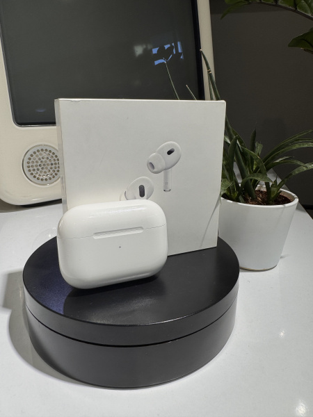 Apple AirPods Pro (2-го поколения c USB-C) Б/У