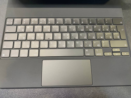 Apple Magic Keyboard для iPad Pro 12.9" (2018-2020) (с русской раскладкой) Б/У