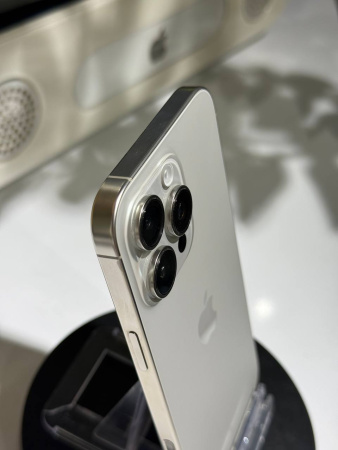 Apple iPhone 16 Pro Max 512Gb Natural Titanium Б/У
