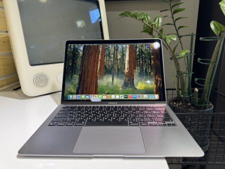 Apple MacBook Air 13 M1 (8-core CPU / 7-core GPU) / RAM 16GB / SSD 256GB Space Gray Б/У