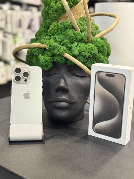 Apple iPhone 15 Pro 256Gb Natural Titanium Б/У