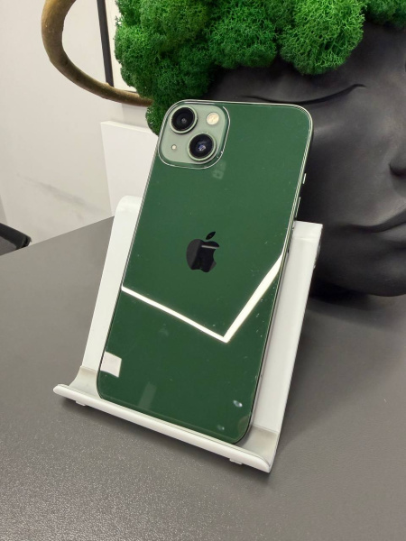 Смартфон Apple iPhone 13 128GB Alpine Green Б/У