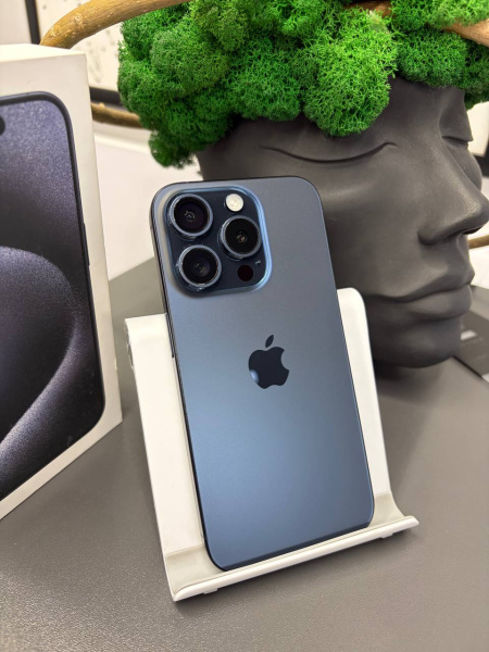 Смартфон Apple iPhone 15 Pro 128GB Blue Titanium Б/У