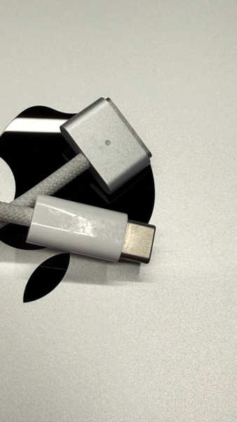 Кабель Apple USB-C / MagSafe 3 Charge Cable 2m White Б/У
