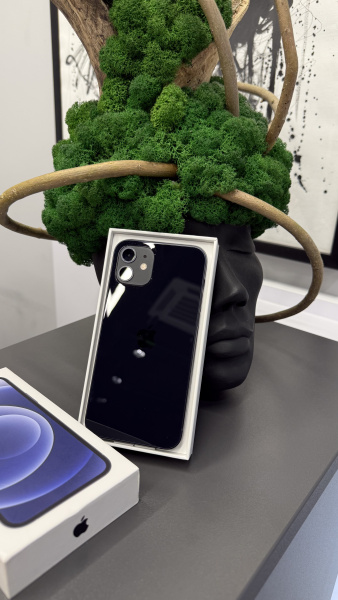 Apple iPhone 12 128GB Black Б/У