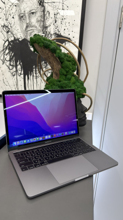 Apple MacBook Pro Touch Bar 13" (Late 2016) Core i5 2.9 ГГц / RAM 8GB / SSD 512Gb Space Gray Б/У