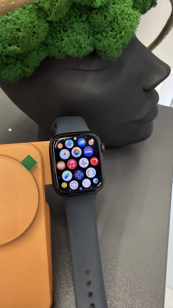 Apple Watch Series 9 45mm Midnight Aluminum Case with Midnight Sport Band (GPS) M/L Б/У