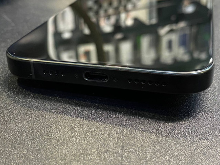 Apple iPhone 16 Pro Max 1TB Black Titanium Б/У