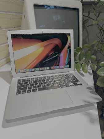 Apple MacBook Air 13 (2015) 13" Core i5 1,6 ГГц, 8 ГБ, 256 ГБ Б/у