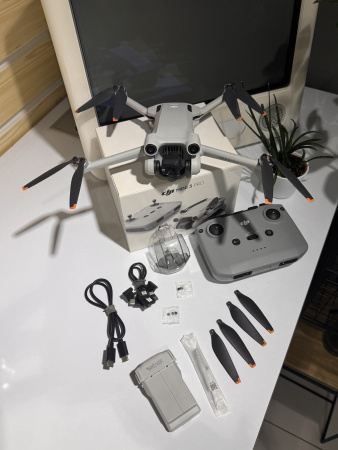 Квадрокоптер DJI Mini 3 Pro Б/у