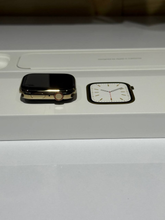 Apple Watch Series 7, 45 мм, корпус из нержавеющей стали золотого цвета , миланский сетчатый браслет золотого цвета (GPS+ Cellular) Б/У