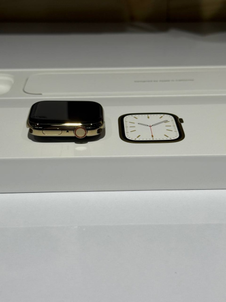 Apple Watch Series 7, 45 мм, корпус из нержавеющей стали золотого цвета , миланский сетчатый браслет золотого цвета (GPS+ Cellular) Б/У