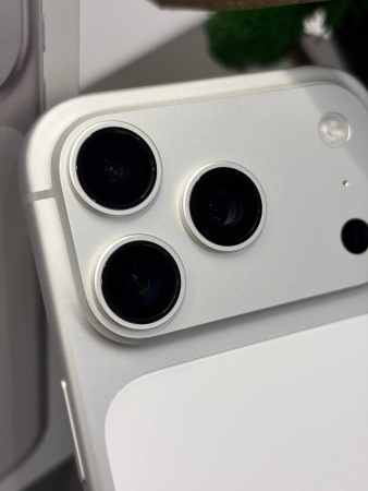 Apple iPhone 17 Pro 256GB Silver Б/у