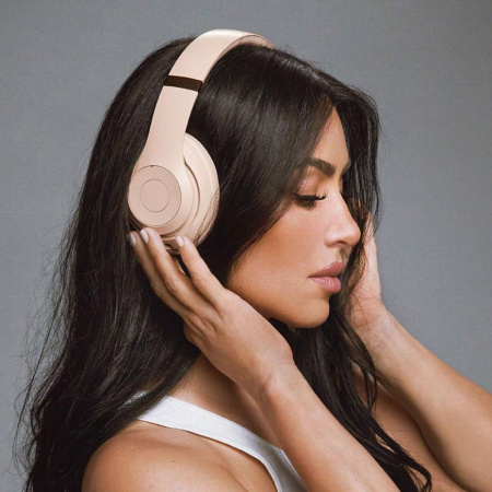 Беспроводные наушники Beats Studio Pro Kim Kardashian Moon