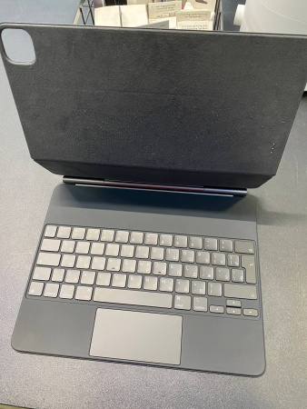 Apple Magic Keyboard для iPad Pro 12.9" (2018-2020) (с русской раскладкой) Б/У