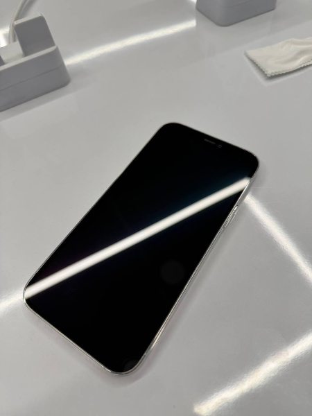 Apple iPhone 12 Pro 128GB Silver Б/У