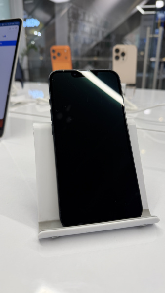 Apple iPhone 13 128GB Midnight Б/У