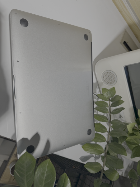 Apple MacBook Air 13 (2015) Core i5 1,6 ГГц, 8 ГБ, 256 ГБ Б/у MMGG2LL/A