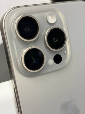 Apple iPhone 15 Pro 512GB Natural Titanium Б/У