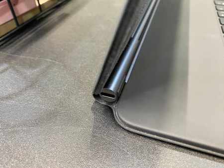 Apple Magic Keyboard для iPad Pro 12.9" (2018-2020) (с русской раскладкой) Б/У