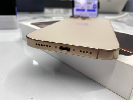 Смартфон Apple iPhone 16 Pro Max 1TB Desert Titanium Б/У